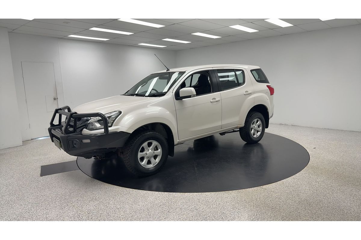 2017 Isuzu MU-X LS-M