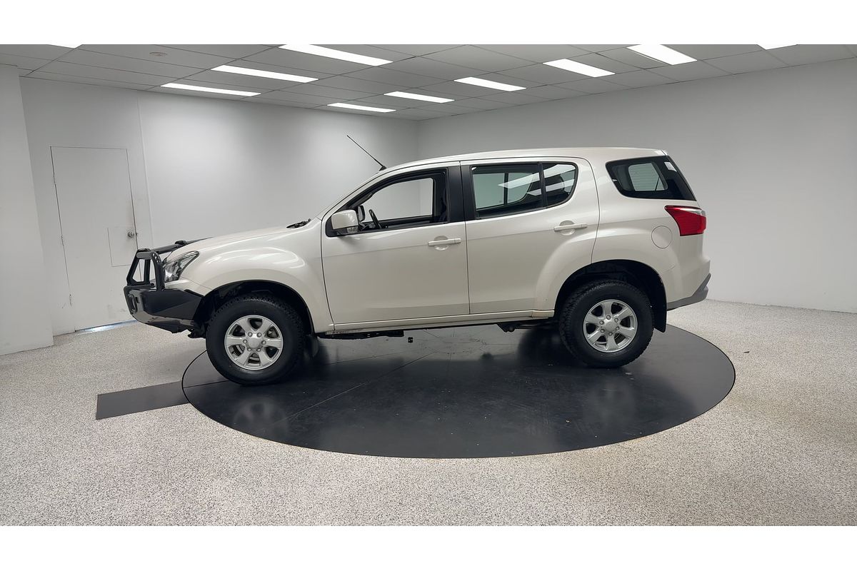 2017 Isuzu MU-X LS-M