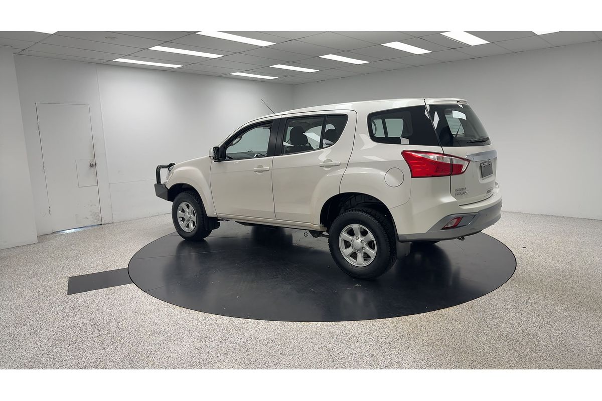 2017 Isuzu MU-X LS-M