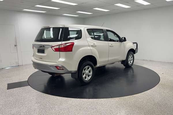2017 Isuzu MU-X LS-M