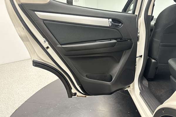 2017 Isuzu MU-X LS-M