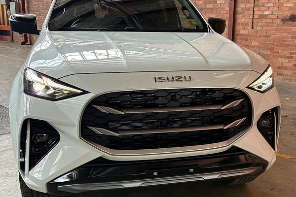2025 Isuzu MU-X LS-T