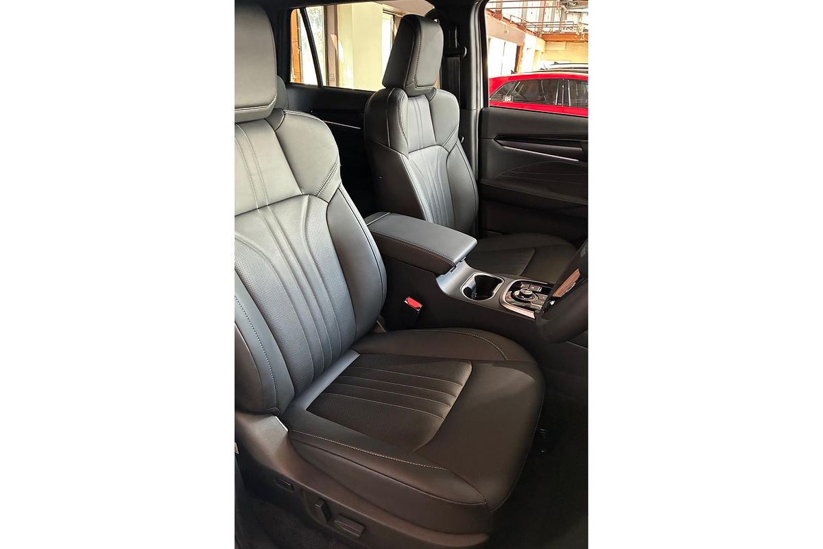 2025 Isuzu MU-X LS-T