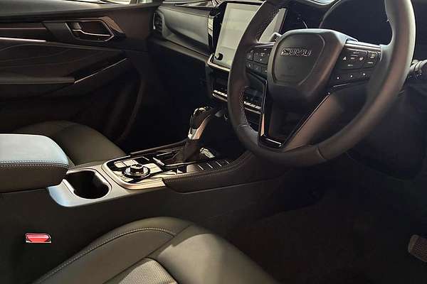 2025 Isuzu MU-X LS-T