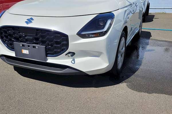 2024 Suzuki Swift Hybrid Plus UZ