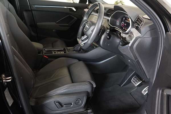 2021 Audi Q3 40 TFSI S line F3