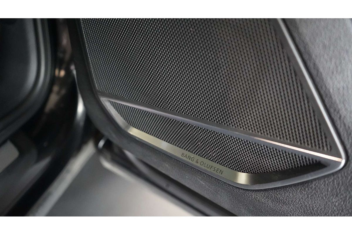 2021 Audi Q3 40 TFSI S line F3