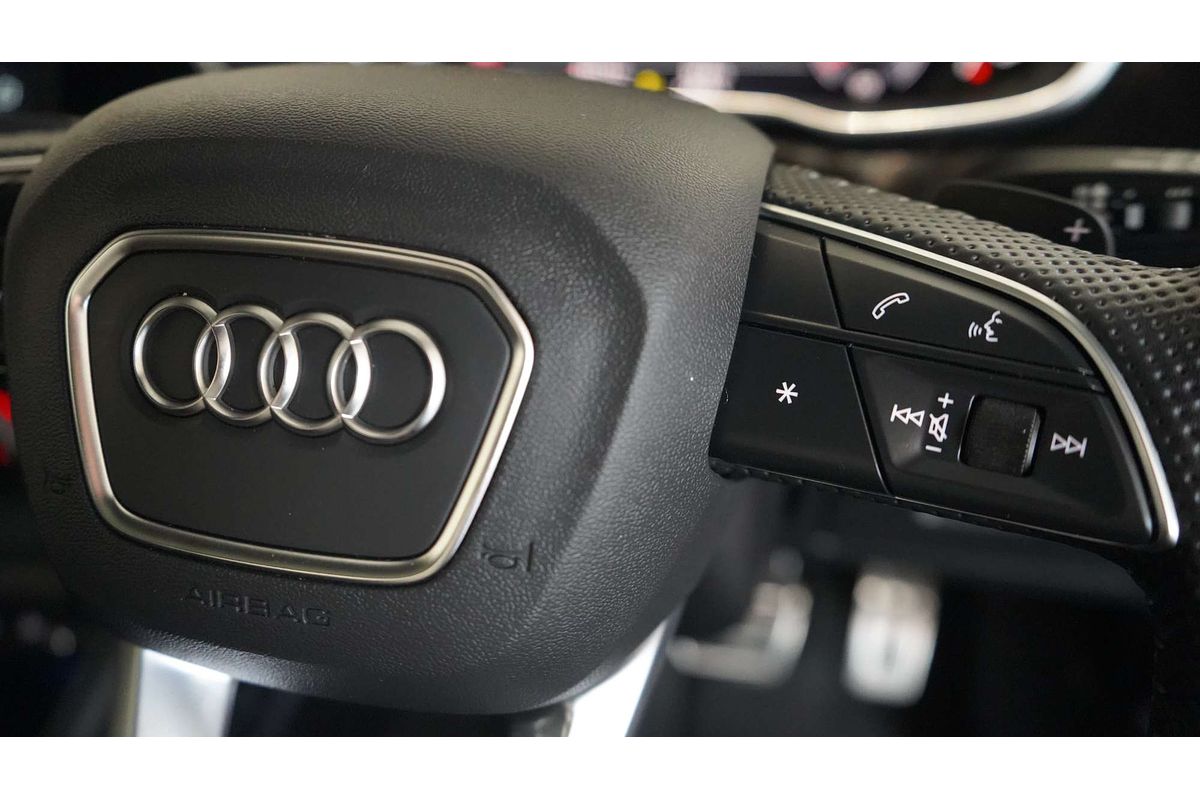 2021 Audi Q3 40 TFSI S line F3
