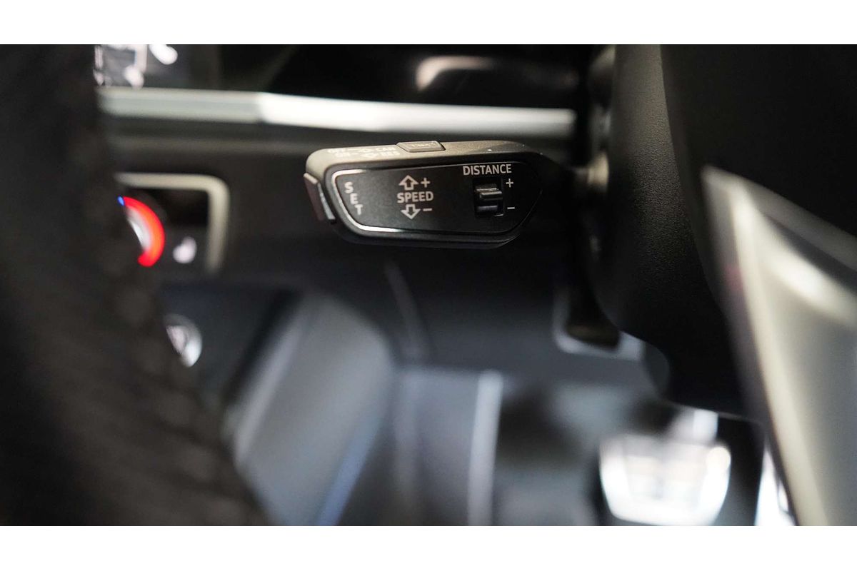 2021 Audi Q3 40 TFSI S line F3
