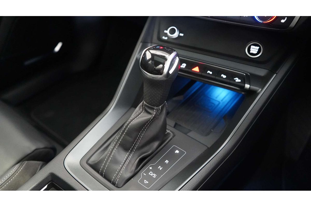 2021 Audi Q3 40 TFSI S line F3