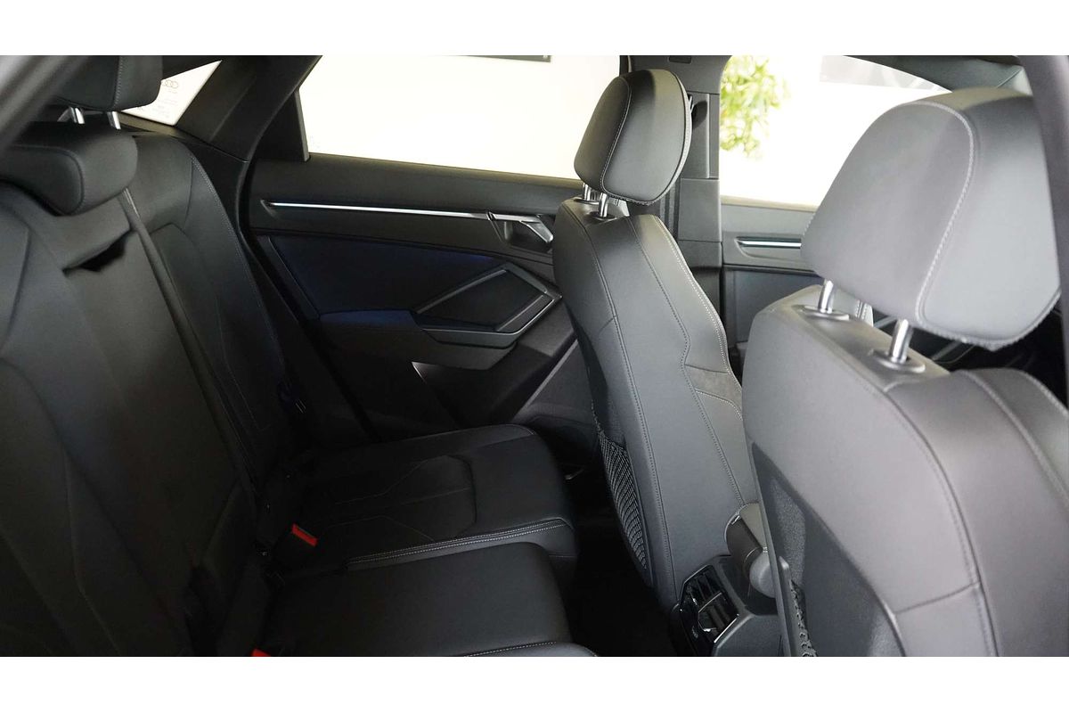 2021 Audi Q3 40 TFSI S line F3