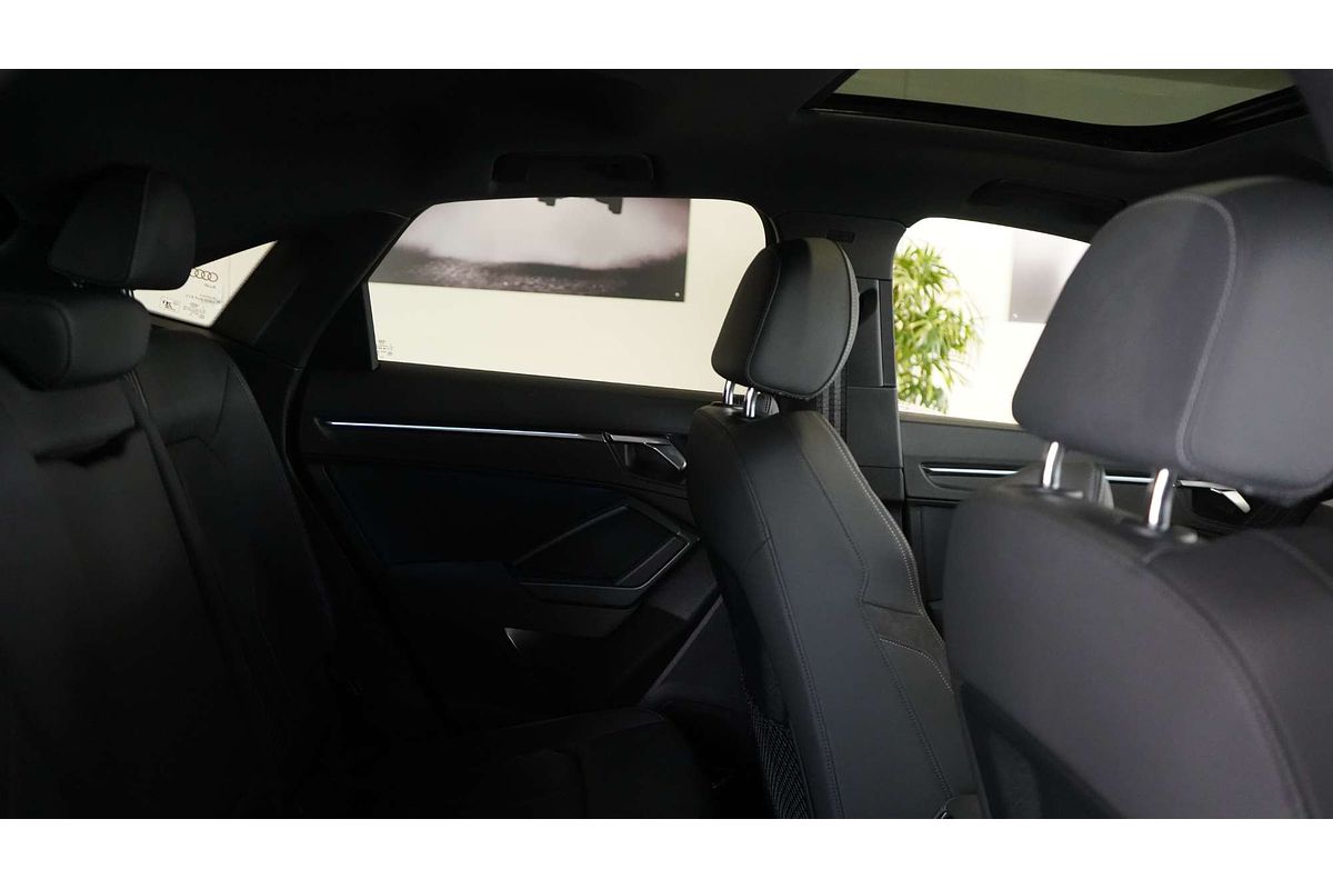 2021 Audi Q3 40 TFSI S line F3