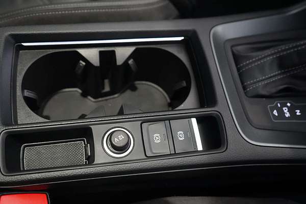 2021 Audi Q3 40 TFSI S line F3