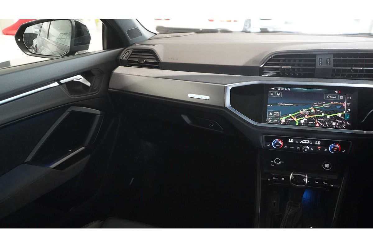 2021 Audi Q3 40 TFSI S line F3