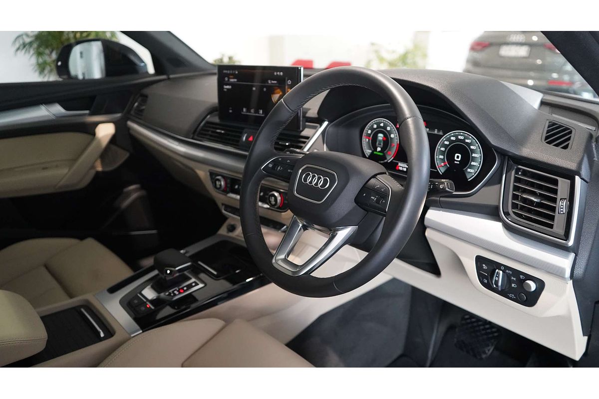 2024 Audi Q5 45 TFSI Sport FY