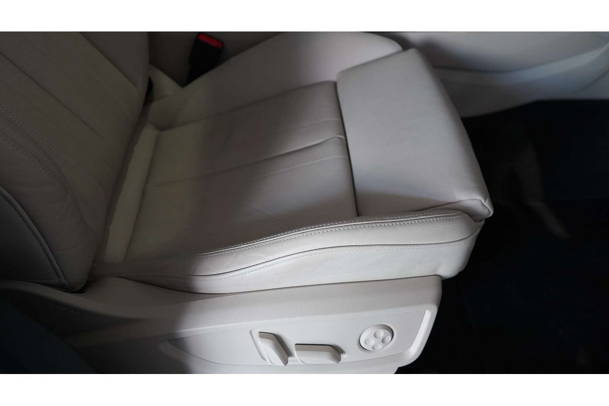 2024 Audi Q5 45 TFSI Sport FY