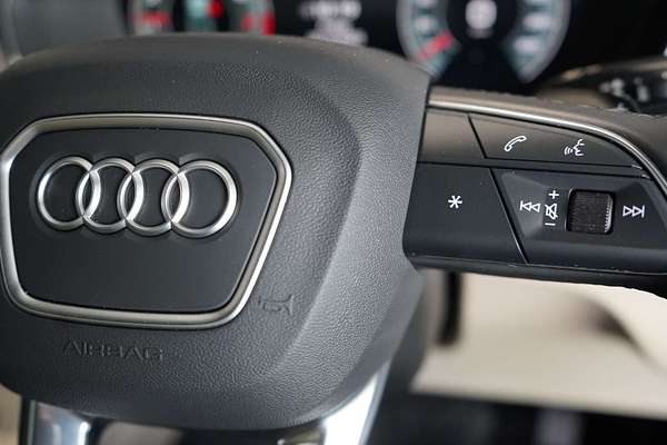 2024 Audi Q5 45 TFSI Sport FY