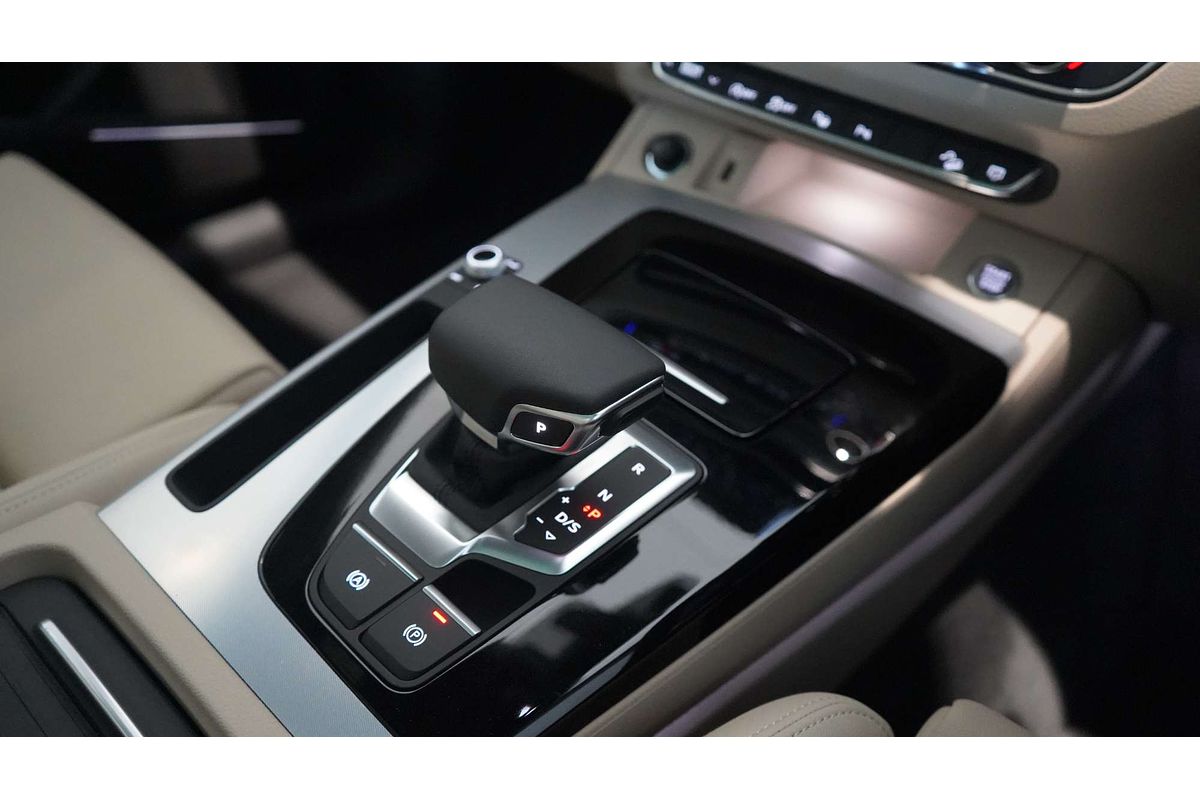 2024 Audi Q5 45 TFSI Sport FY