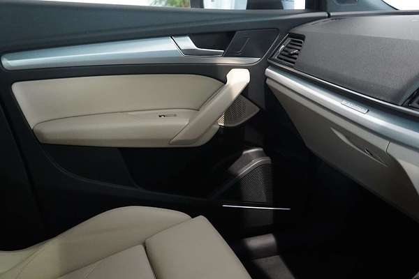 2024 Audi Q5 45 TFSI Sport FY