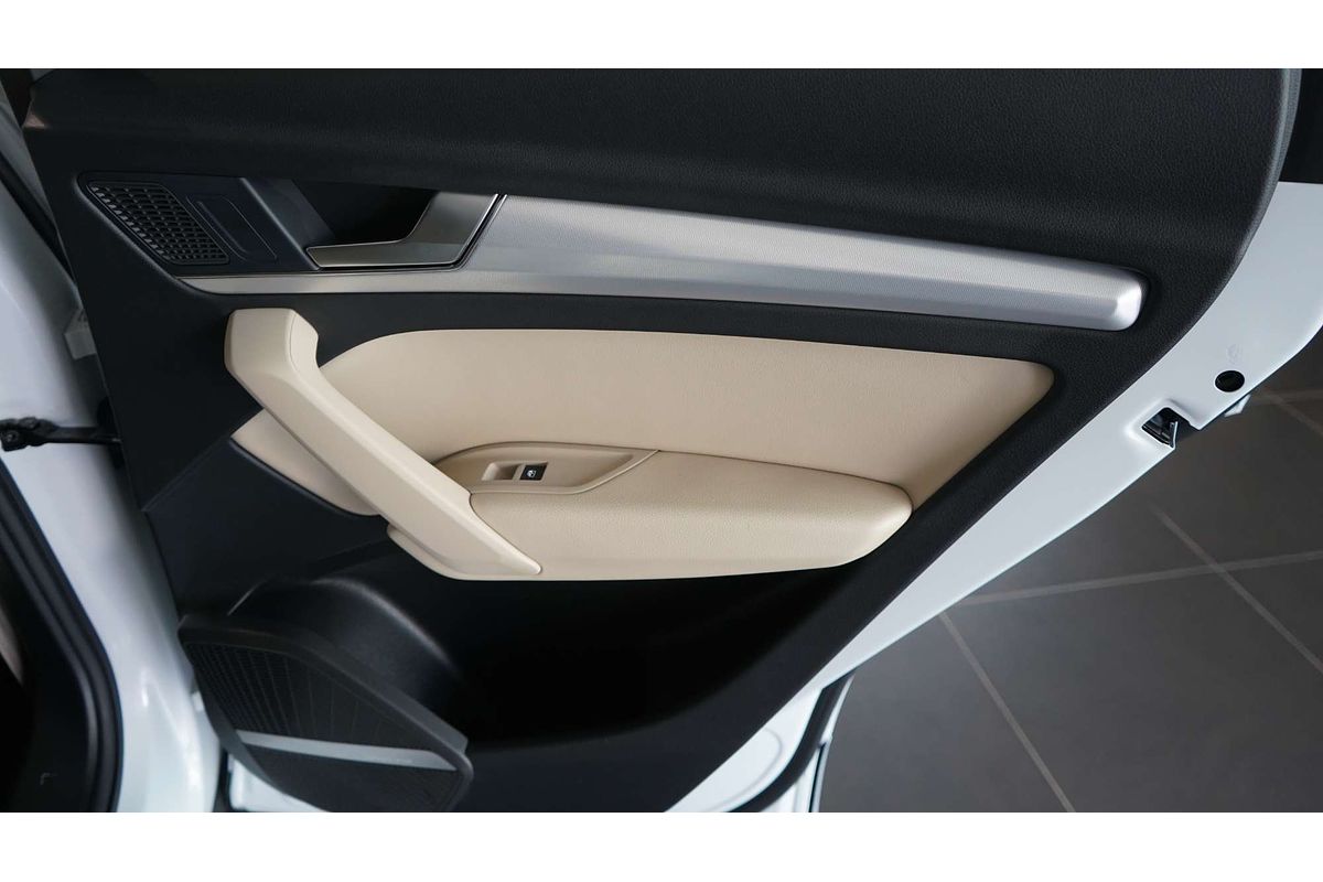 2024 Audi Q5 45 TFSI Sport FY