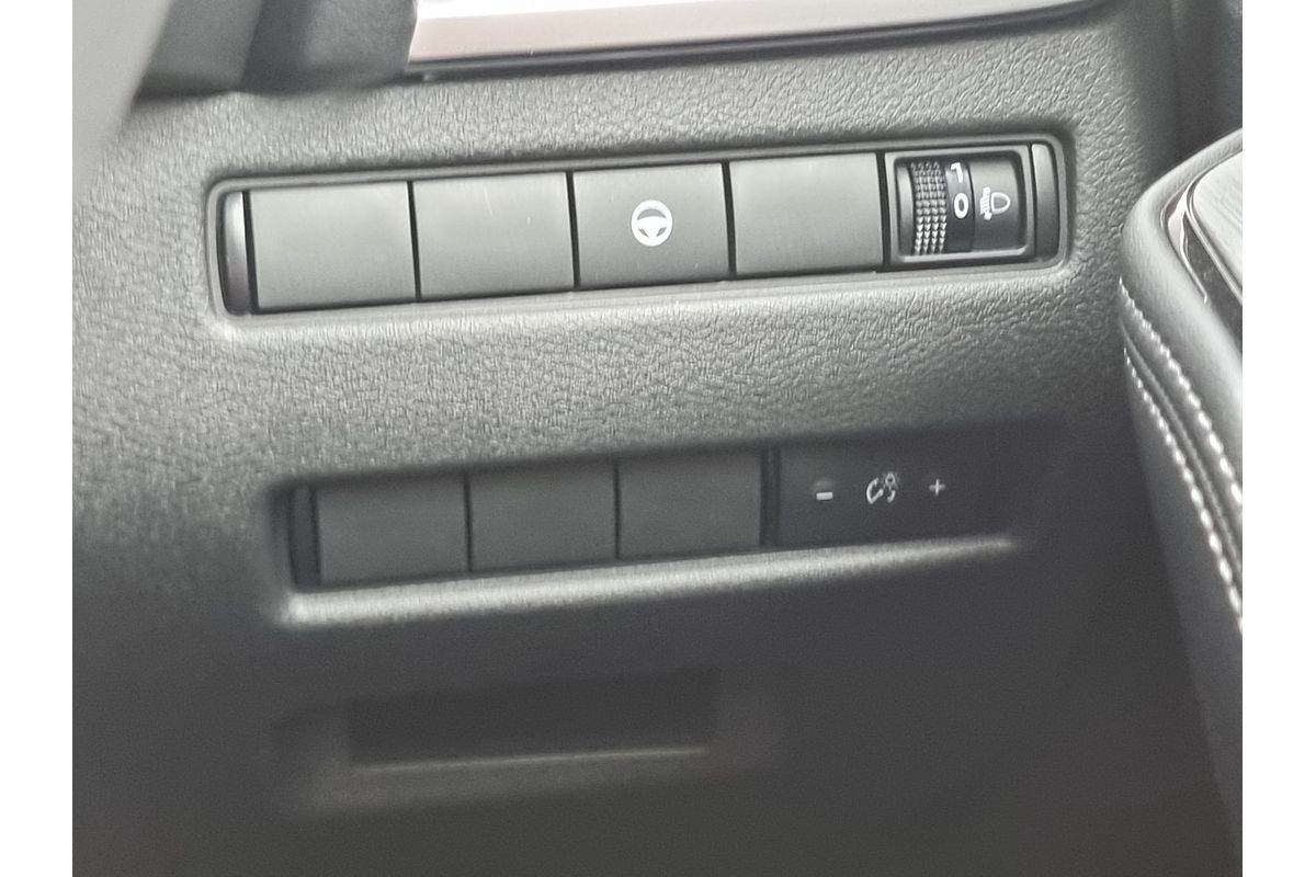 2025 Nissan X-TRAIL ST-L T33