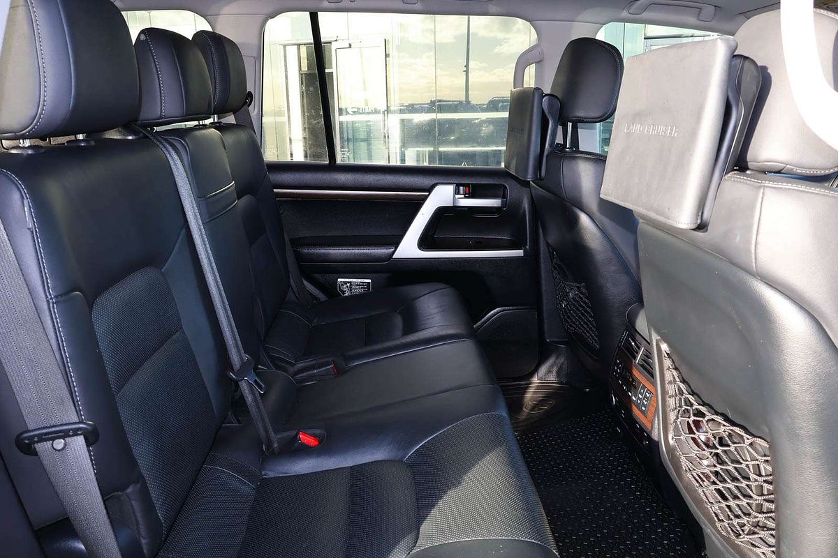 2021 Toyota Landcruiser Sahara VDJ200R