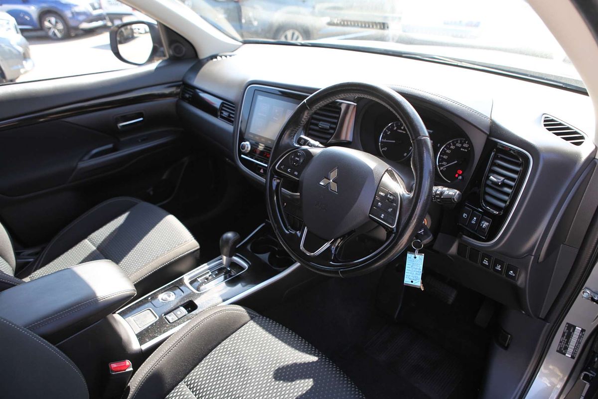 2021 Mitsubishi Outlander ES ZL