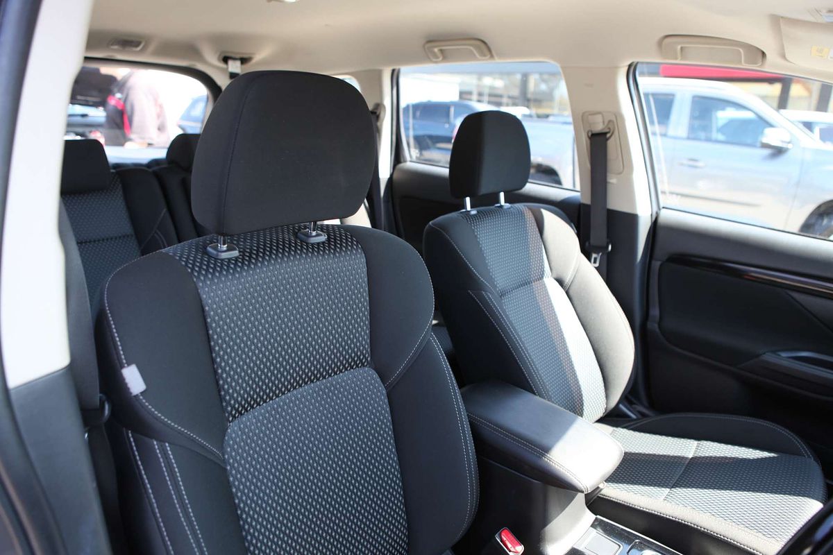 2021 Mitsubishi Outlander ES ZL