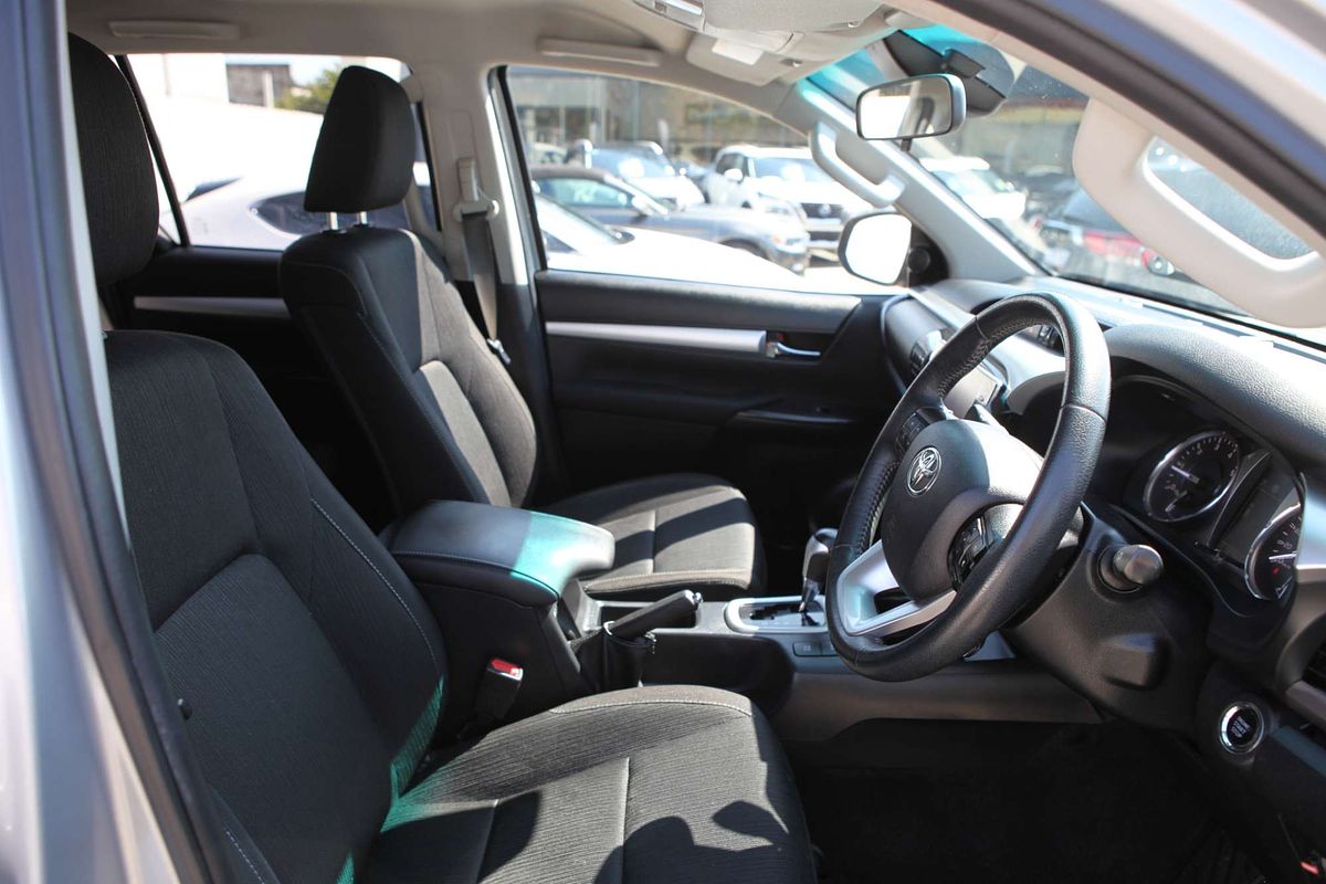 2020 Toyota Hilux SR5 GUN126R 4X4