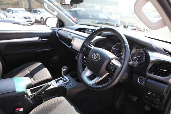 2020 Toyota Hilux SR5 GUN126R 4X4