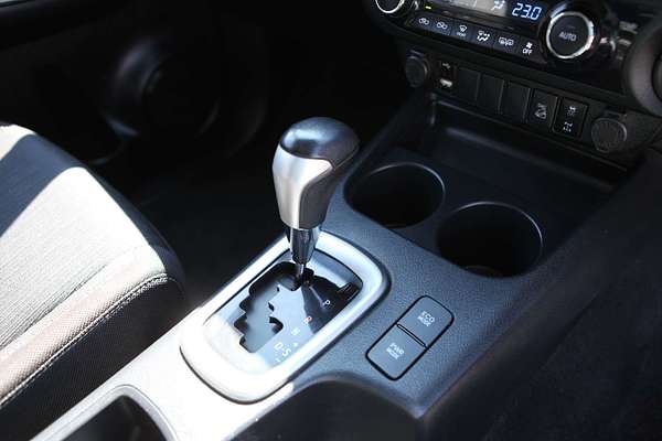 2020 Toyota Hilux SR5 GUN126R 4X4