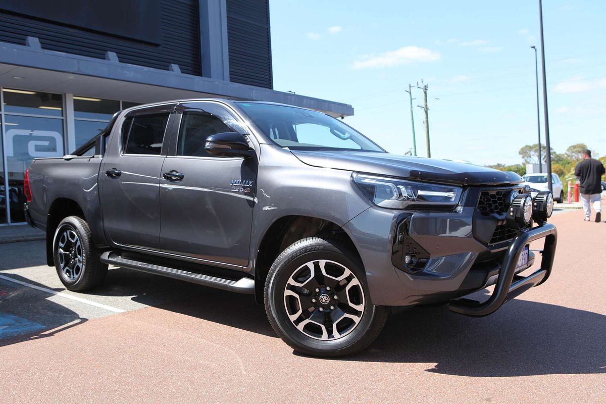 2024 Toyota Hilux SR5 48V GUN126R 4X4