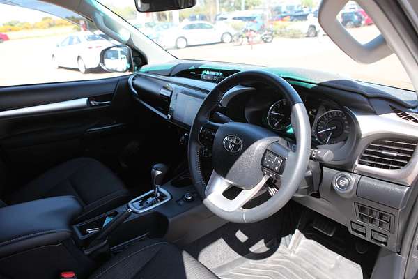 2024 Toyota Hilux SR5 48V GUN126R 4X4