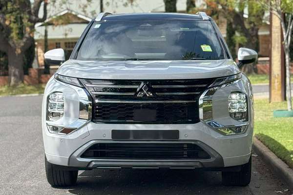 2025 Mitsubishi Outlander Exceed Tourer ZM