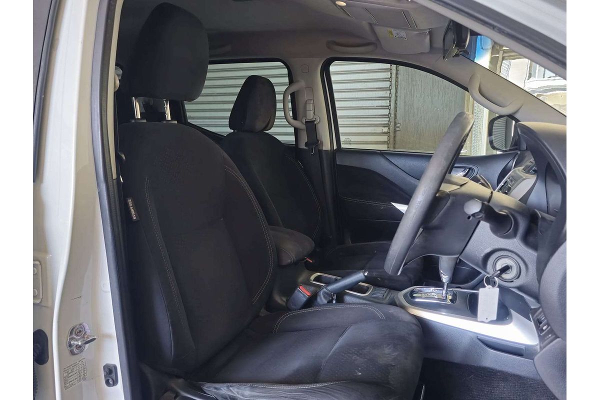 NAVARA NP300 D23 RX (4x2) 2.3L DT4 DIESEL TURBO F/INJ 7 SP AUTOMATIC DOUBLE CAB UTILITY 