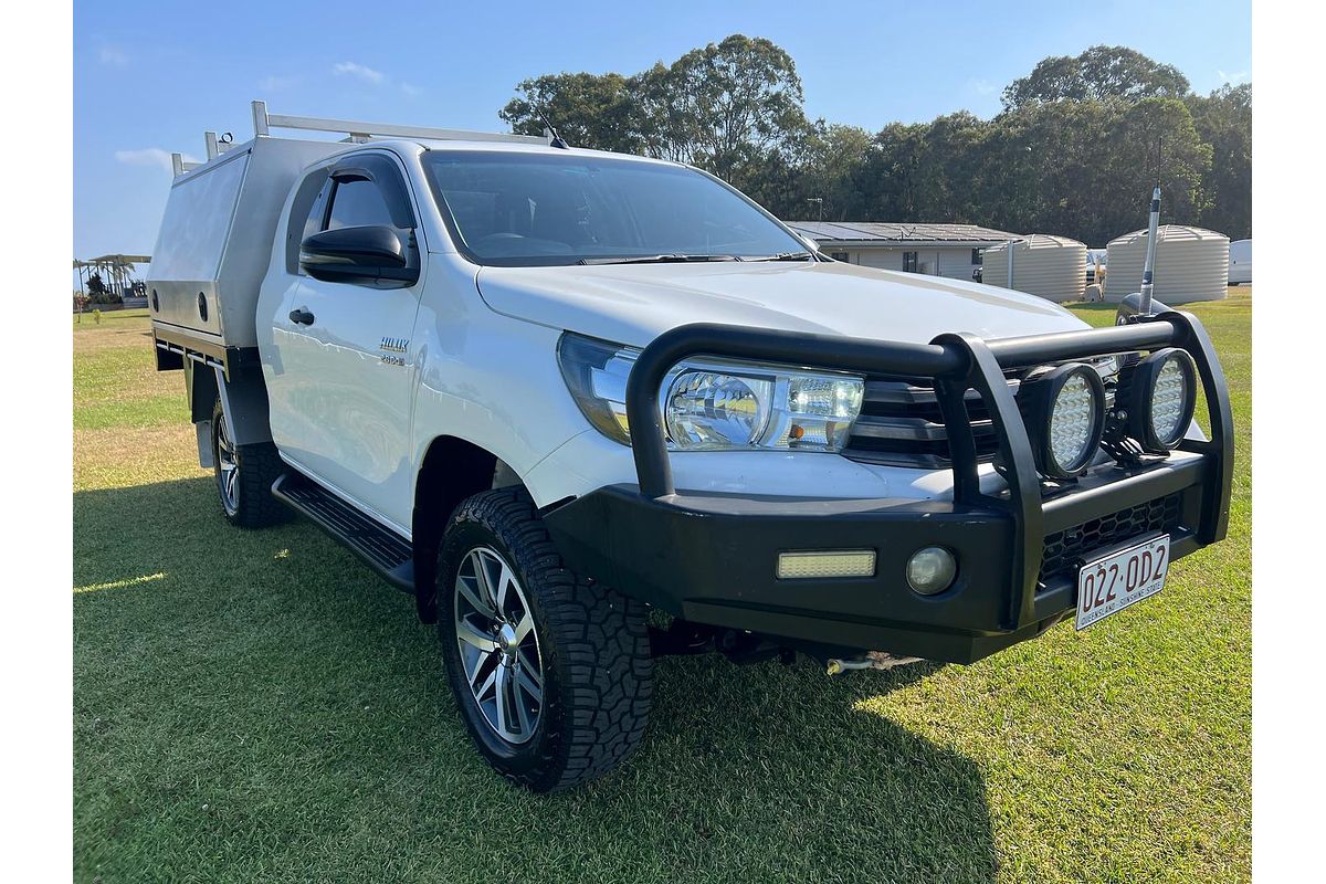 2018 Toyota Hilux SR GUN126R 4X4