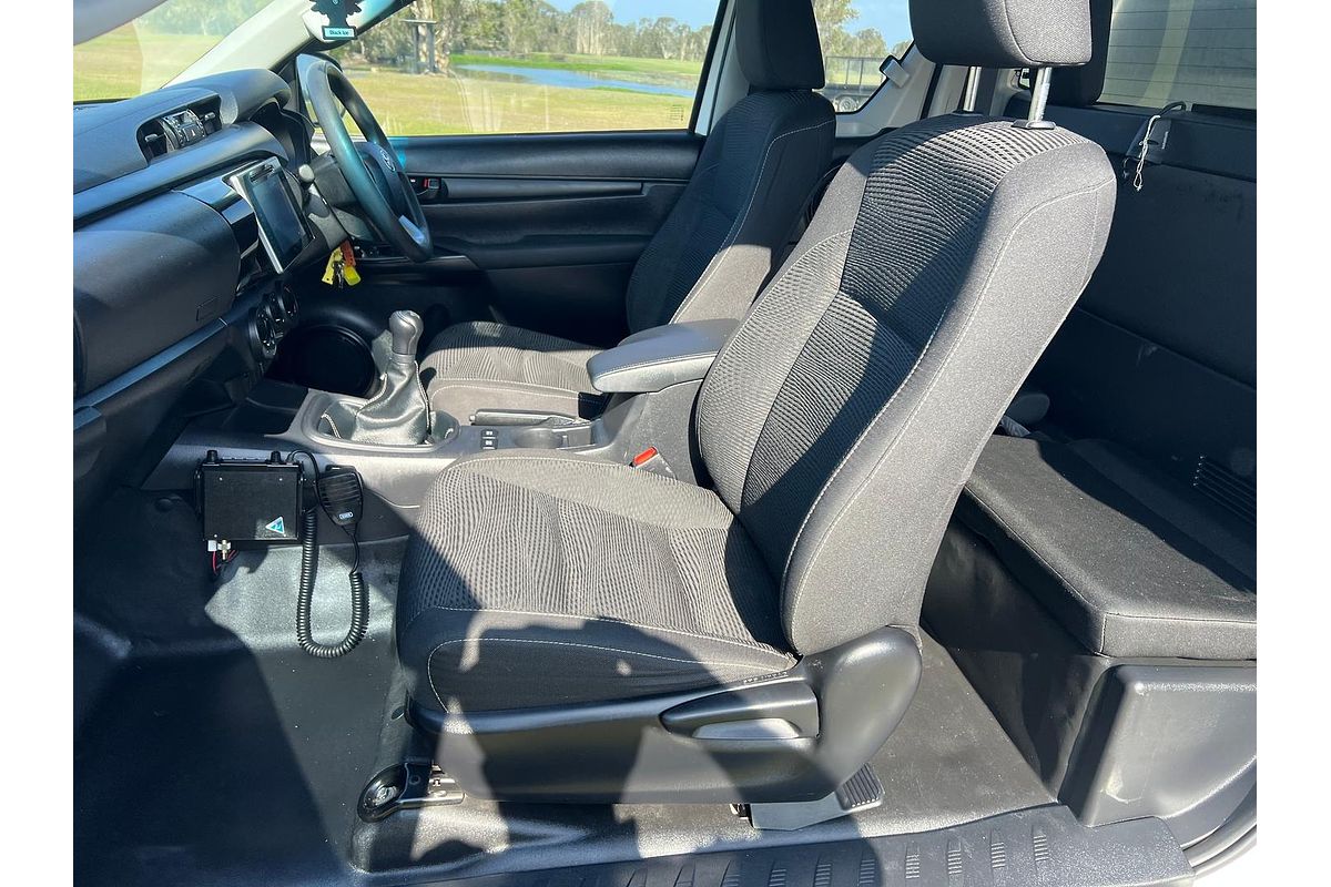 2018 Toyota Hilux SR GUN126R 4X4