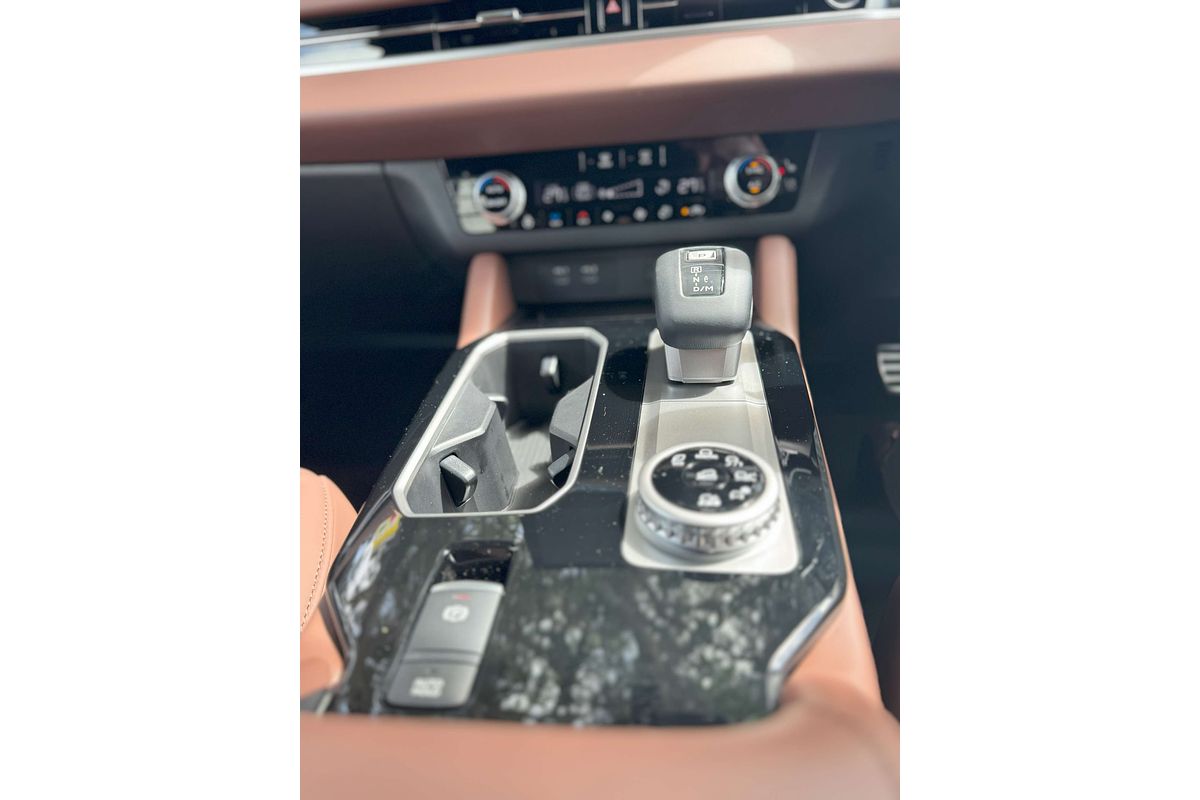 2025 Mitsubishi Outlander Exceed Tourer ZM