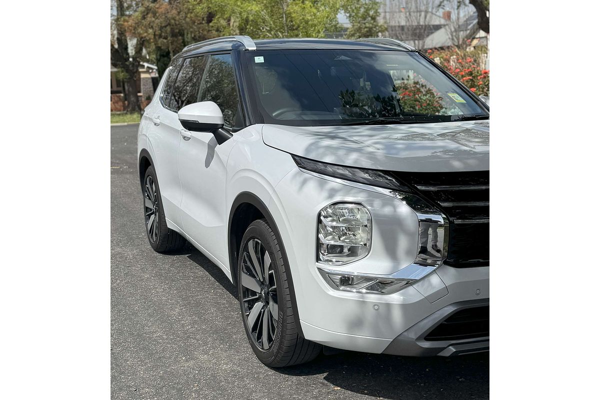 2025 Mitsubishi Outlander Exceed Tourer ZM