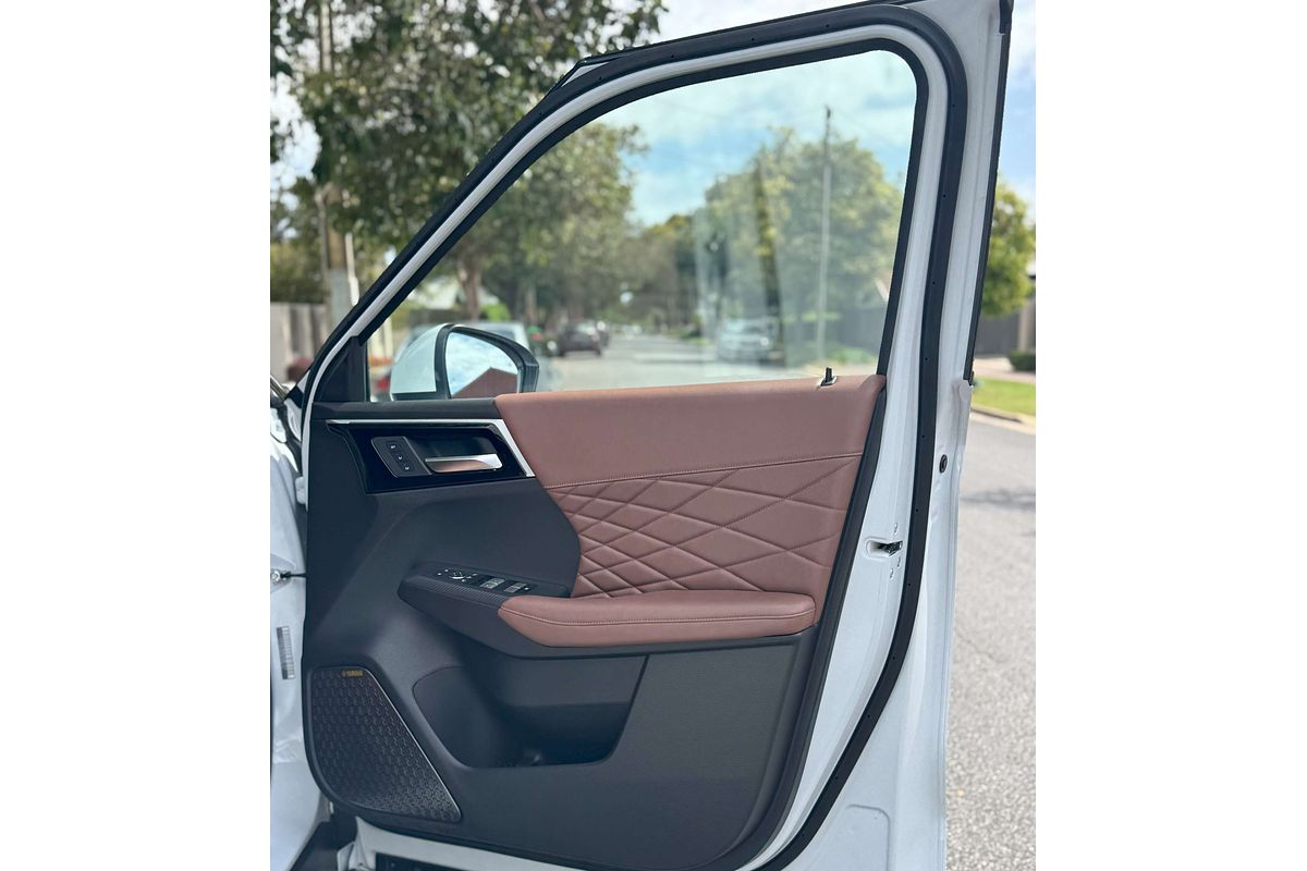 2025 Mitsubishi Outlander Exceed Tourer ZM