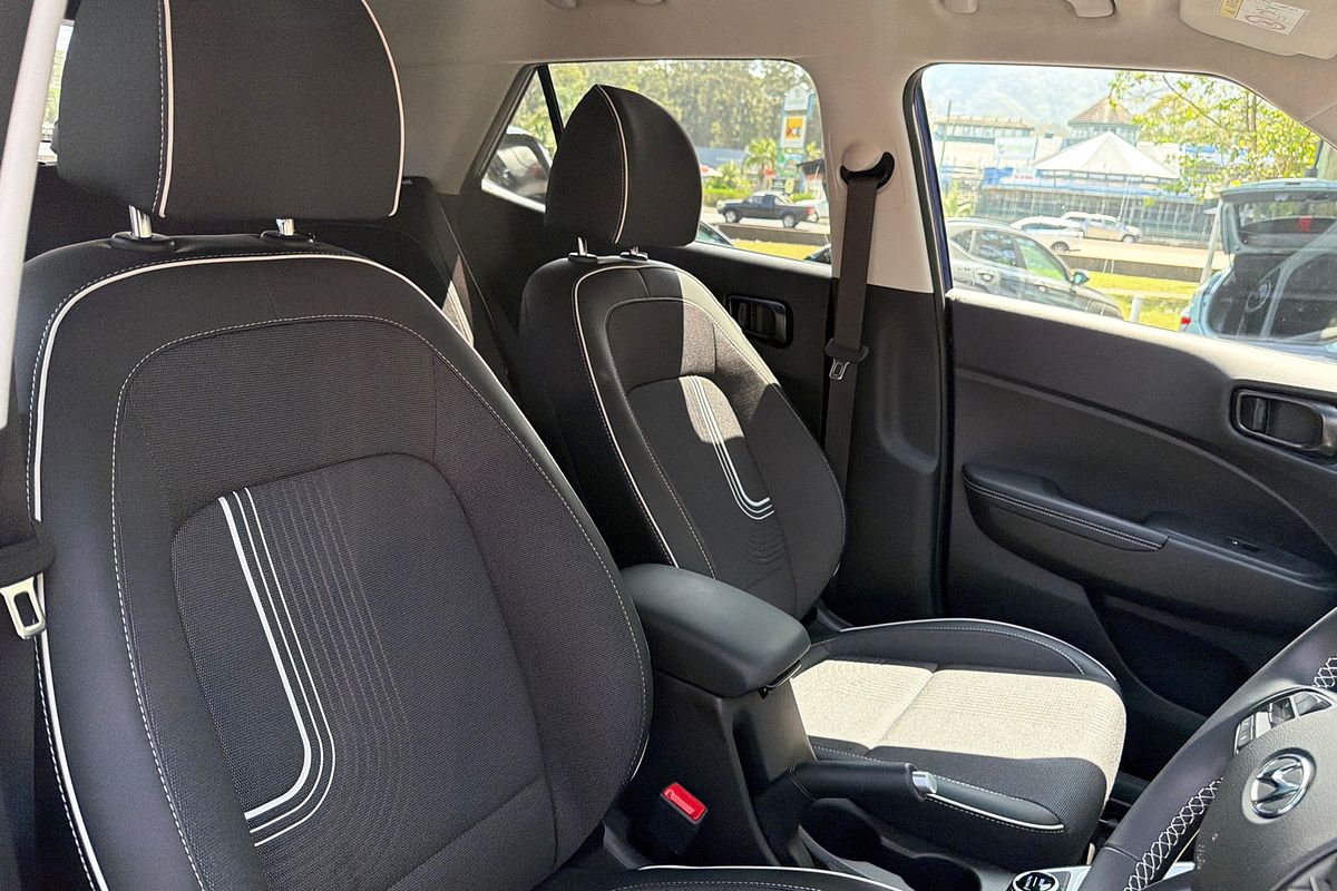 2025 Hyundai Venue Elite QX.V5