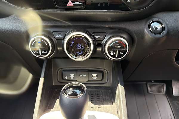 2025 Hyundai Venue Elite QX.V5