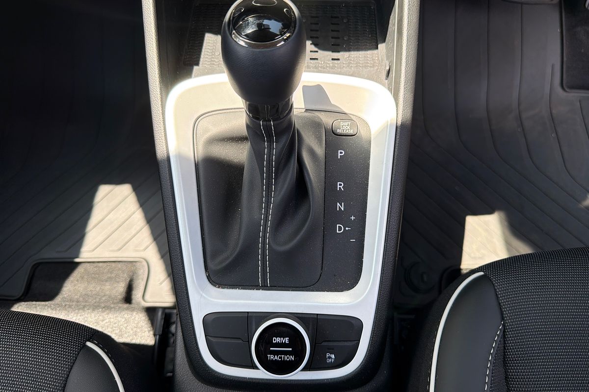 2025 Hyundai Venue Elite QX.V5