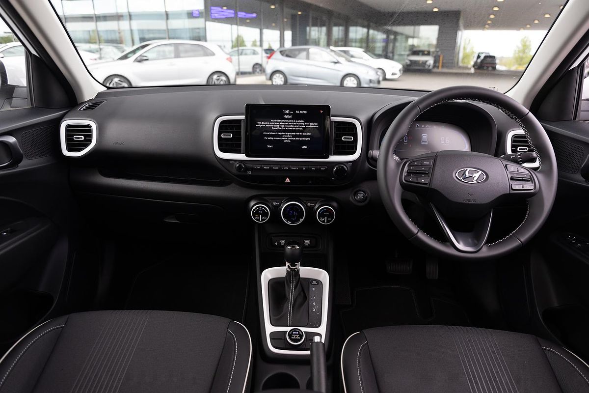 2025 Hyundai Venue Elite QX.V5