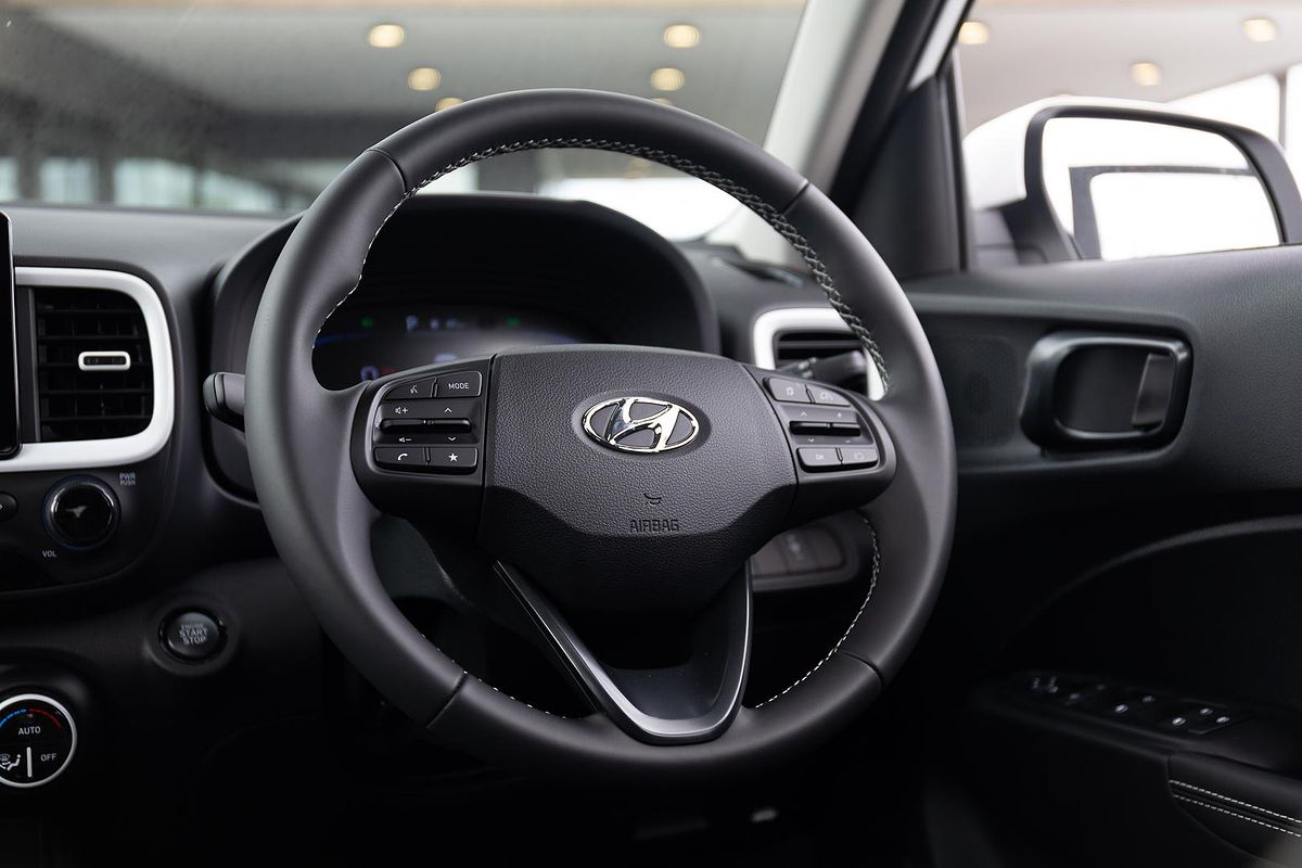 2025 Hyundai Venue Elite QX.V5