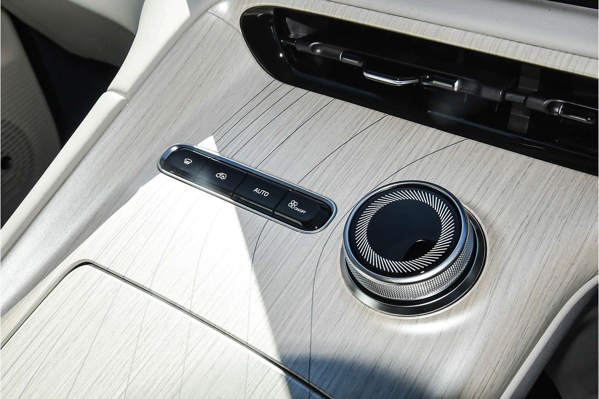 2025 Geely EX5 Inspire E245