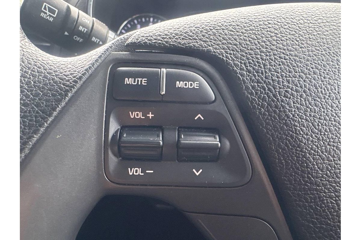 2017 Kia Cerato S YD