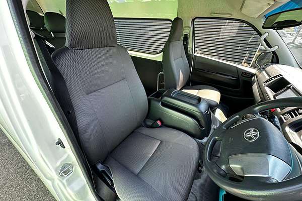 2018 Toyota Hiace Commuter KDH223R ELWB High Roof