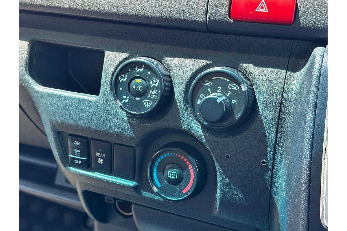 2018 Toyota Hiace Commuter KDH223R ELWB High Roof