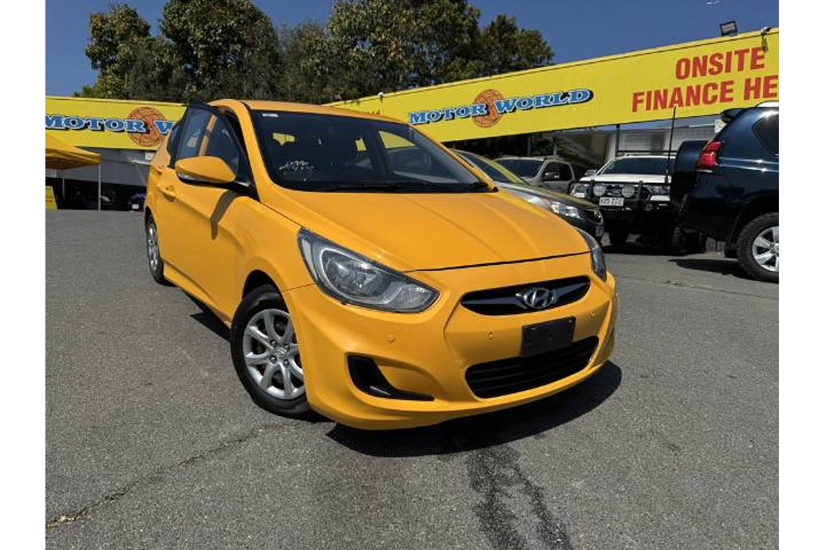 2013 Hyundai Accent Active RB
